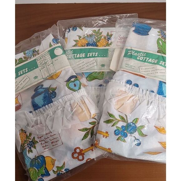 Rare Vintage Plastic Cottage Curtains - Picture 5 of 6